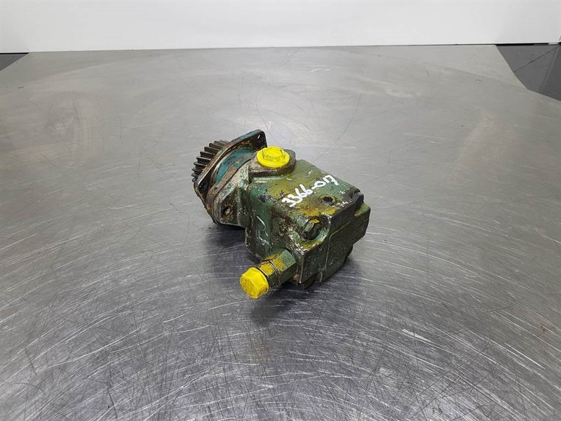 Vickers V210-8W - Gearpump/Zahnradpumpe/Tandwielpomp - Hydraulics: picture 4 Vickers V210-8W - Gearpump/Zahnradpumpe/Tandwielpomp - Hydraulics: picture 4