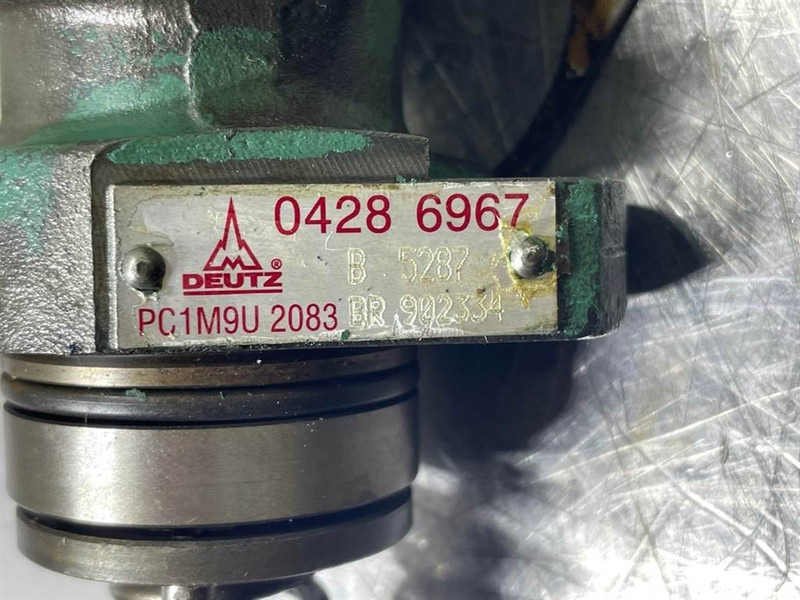 Volvo L30B-Deutz TD2011L04I-04286967-Fuel injection pump - Engine for Construction machinery: picture 4 Volvo L30B-Deutz TD2011L04I-04286967-Fuel injection pump - Engine for Construction machinery: picture 4