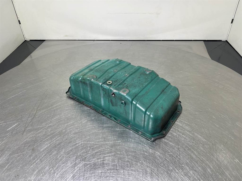 Volvo L30B-Deutz TD2011L04I-Oil sump/Ölwanne/Carterpan - Engine for Construction machinery: picture 2 Volvo L30B-Deutz TD2011L04I-Oil sump/Ölwanne/Carterpan - Engine for Construction machinery: picture 2