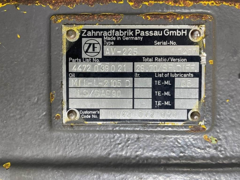 Zettelmeyer ZL502-ZF AV-225-4472339017-Axle housing - Axle and parts for Construction machinery: picture 5 Zettelmeyer ZL502-ZF AV-225-4472339017-Axle housing - Axle and parts for Construction machinery: picture 5