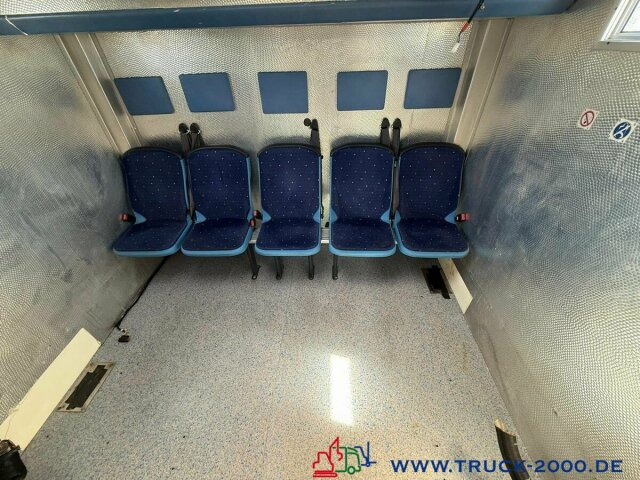 Mercedes-Benz Atego 1224 ehem. Gefangenentransporter 21 Sitze - Box truck: picture 5 Mercedes-Benz Atego 1224 ehem. Gefangenentransporter 21 Sitze - Box truck: picture 5