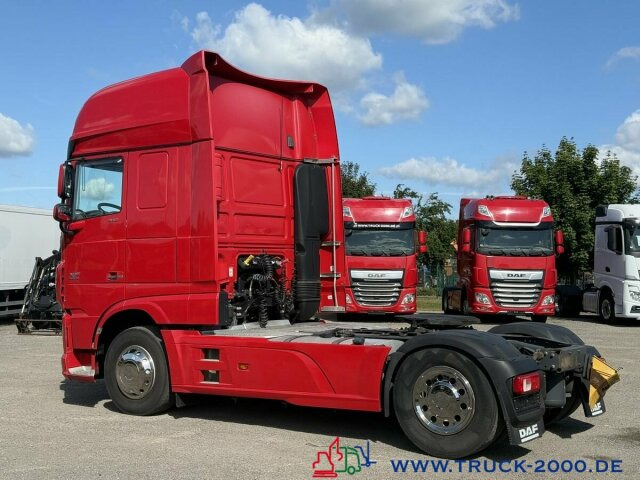DAF XF 460 FT Super Space Cab 2 Betten + Kühlschrank - Tractor unit: picture 2 DAF XF 460 FT Super Space Cab 2 Betten + Kühlschrank - Tractor unit: picture 2