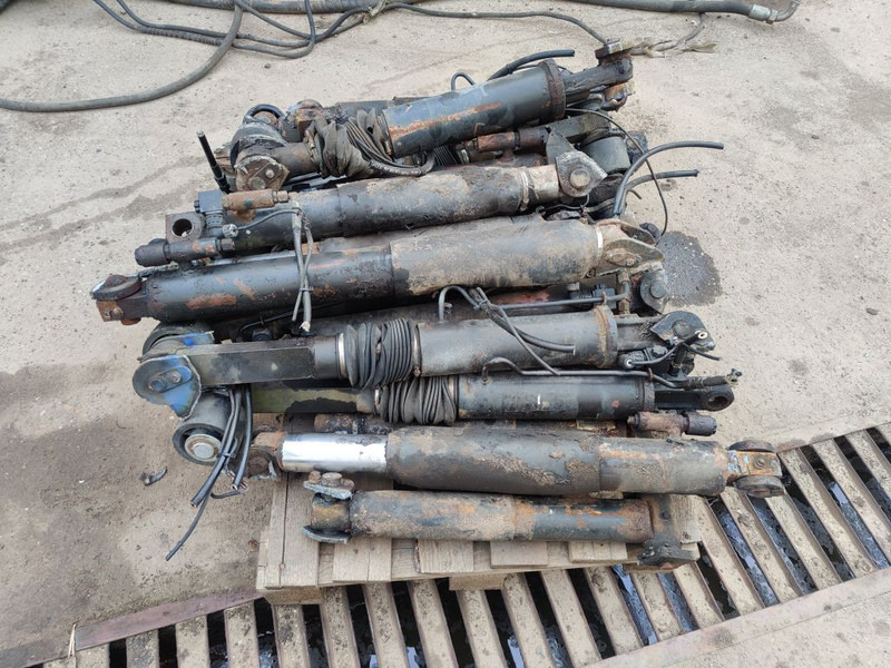 HYVA Pistons hydraulic cylinders / hydraulisch - Hydraulics: picture 5 HYVA Pistons hydraulic cylinders / hydraulisch - Hydraulics: picture 5