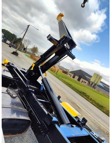 MAN TGL 12.250 Containersysteem Jimeca met kraan Palfinger PK4501 - Hook lift truck, Crane truck: picture 3 MAN TGL 12.250 Containersysteem Jimeca met kraan Palfinger PK4501 - Hook lift truck, Crane truck: picture 3