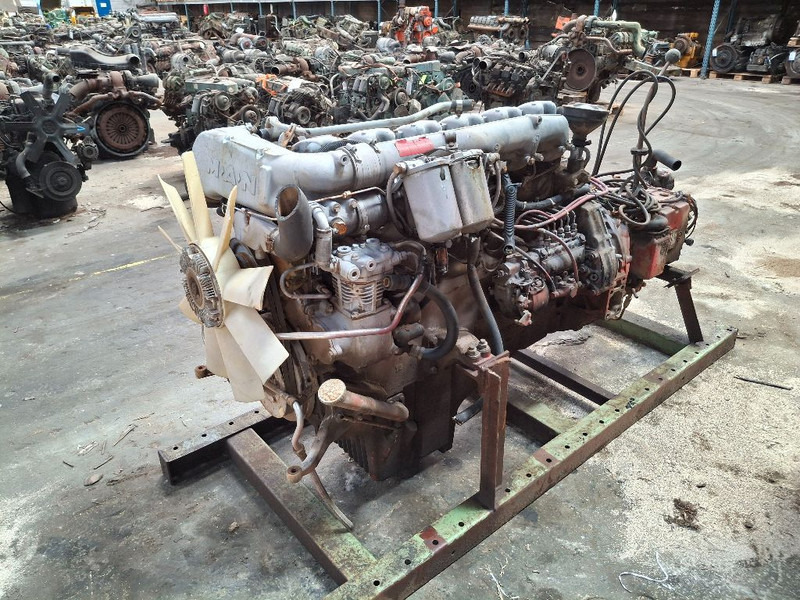 MAN D2566 M - Engine: picture 2 MAN D2566 M - Engine: picture 2