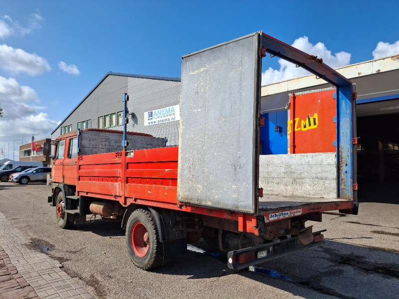 Cab chassis truck Mercedes-Benz 1113: picture 12