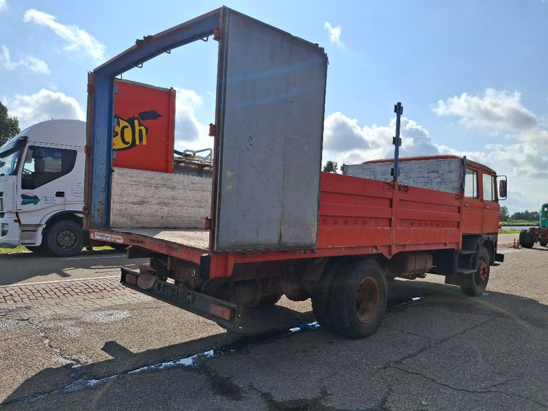 Cab chassis truck Mercedes-Benz 1113: picture 14