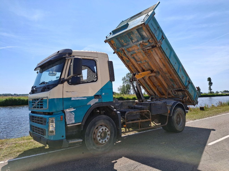 Volvo FM 260 KIPPER MANUAL GEARBOX - Tipper: picture 1 Volvo FM 260 KIPPER MANUAL GEARBOX - Tipper: picture 1