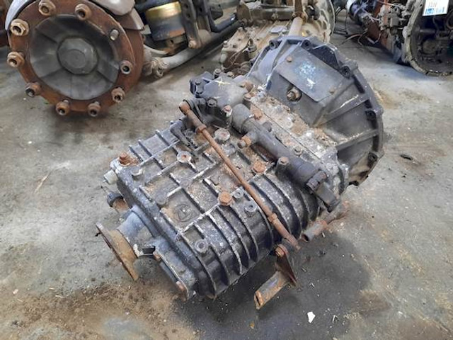 ZF 6S890 - Gearbox for Truck: picture 1 ZF 6S890 - Gearbox for Truck: picture 1