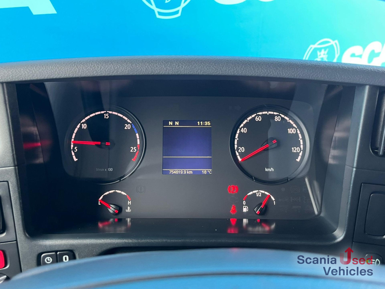 SCANIA P 280 DB4x2MNA TAILLIFT 2T BOX 750x249x230cm - Box truck: picture 3 SCANIA P 280 DB4x2MNA TAILLIFT 2T BOX 750x249x230cm - Box truck: picture 3