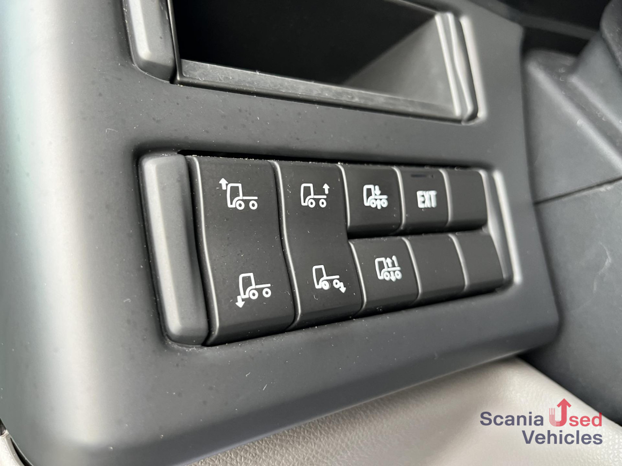 SCANIA P 320 B6x2*4NB RETARDER FULL AIR 8T 7.2x2.5x2.35M - Box truck: picture 4 SCANIA P 320 B6x2*4NB RETARDER FULL AIR 8T 7.2x2.5x2.35M - Box truck: picture 4