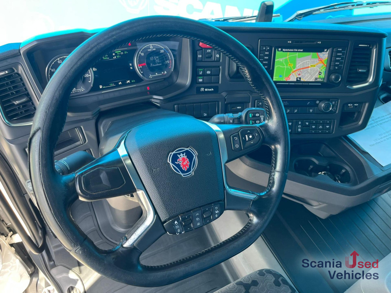 SCANIA R 450 A4x2EB RETARDER MEGA / VOLUME DIFF-L 8T PTOV - Tractor unit: picture 4 SCANIA R 450 A4x2EB RETARDER MEGA / VOLUME DIFF-L 8T PTOV - Tractor unit: picture 4
