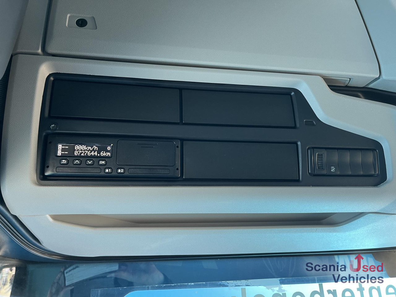 SCANIA R 450 A4x2NA RETARDER 8T DIFF-L SMART2 - Tractor unit: picture 5 SCANIA R 450 A4x2NA RETARDER 8T DIFF-L SMART2 - Tractor unit: picture 5