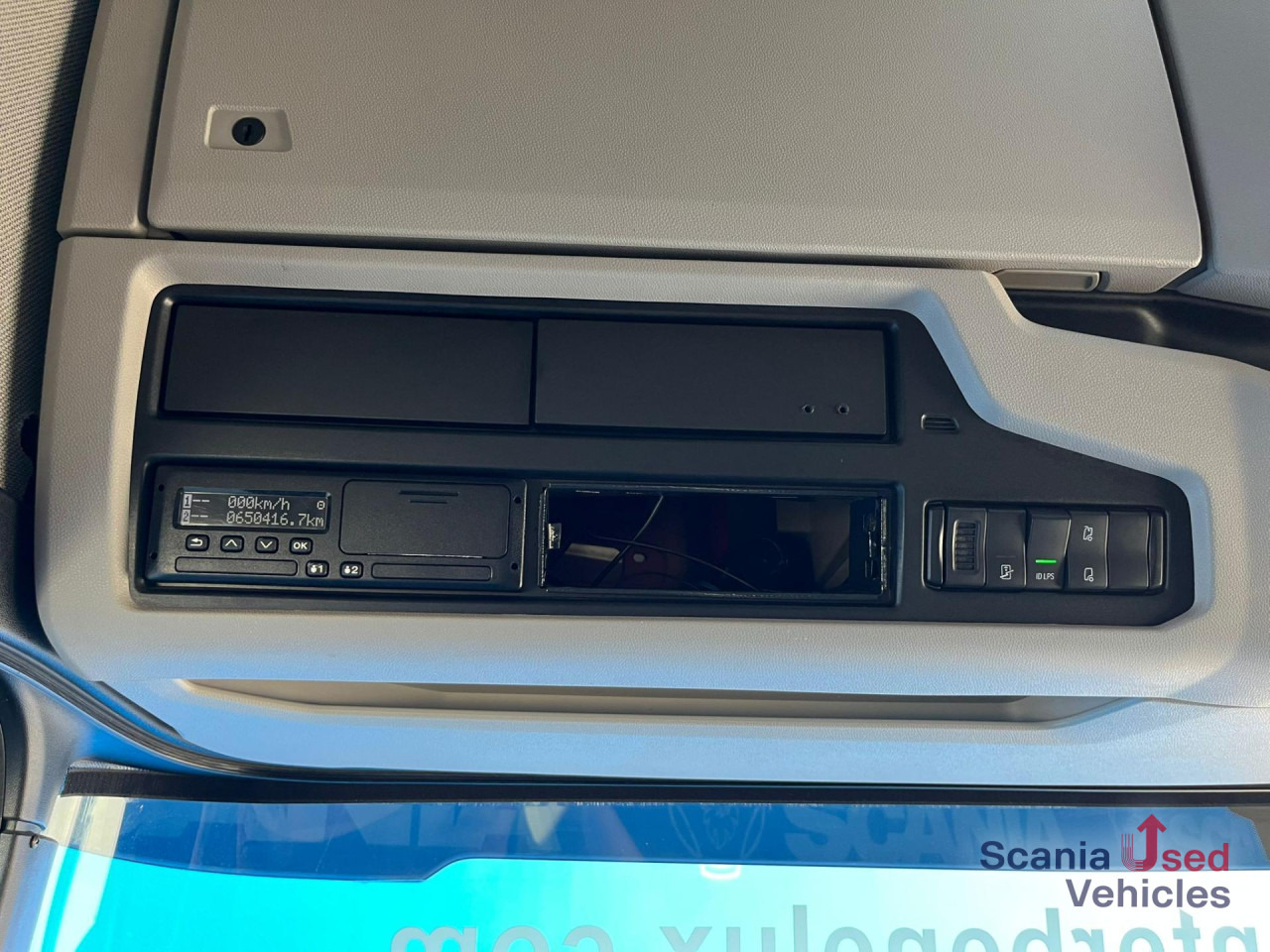 SCANIA R 450 A6x2/4NA RETARDER HYDRO LED NAVI - Tractor unit: picture 5 SCANIA R 450 A6x2/4NA RETARDER HYDRO LED NAVI - Tractor unit: picture 5
