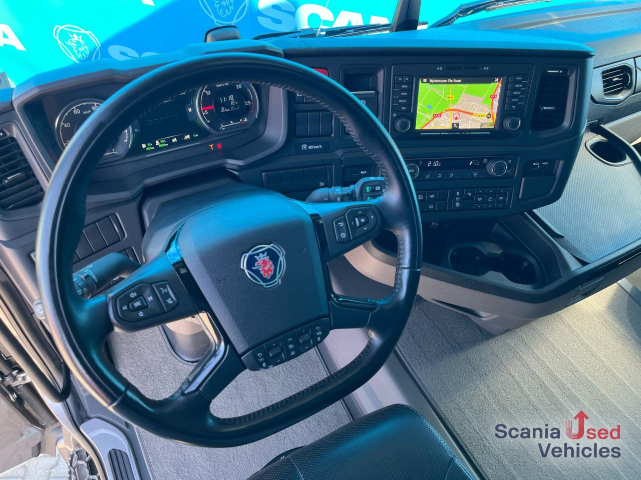 SCANIA R 460 A4x2NB RETARDER DIFF-L PTO FULL AIR - Tractor unit: picture 5 SCANIA R 460 A4x2NB RETARDER DIFF-L PTO FULL AIR - Tractor unit: picture 5