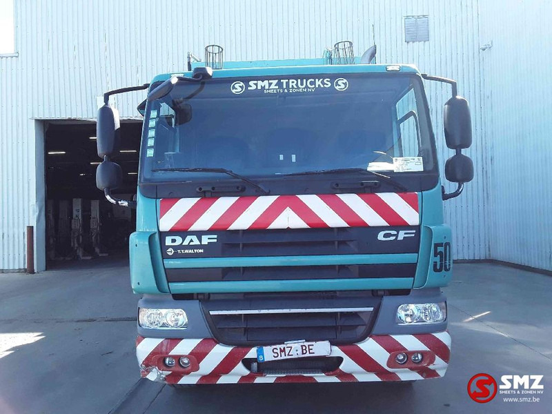 DAF 75 CF 310 VdK pusher 2000 +2x lift 4x on stocl - Garbage truck: picture 2 DAF 75 CF 310 VdK pusher 2000 +2x lift 4x on stocl - Garbage truck: picture 2