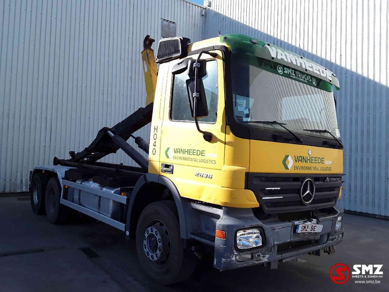 Mercedes-Benz Actros 2636 6x4 steel lames 3x - Container transporter/ Swap body truck: picture 1 Mercedes-Benz Actros 2636 6x4 steel lames 3x - Container transporter/ Swap body truck: picture 1