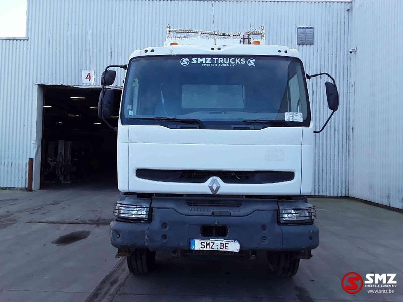 Renault Kerax 420 6x4 - Tipper, Crane truck: picture 2 Renault Kerax 420 6x4 - Tipper, Crane truck: picture 2