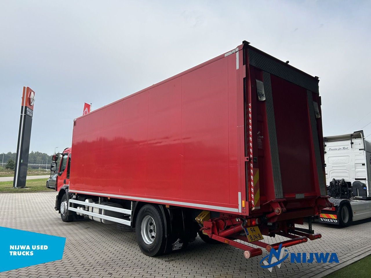 Renault D WIDE 280 4x2 Low mileage + Achtersluitklep - Box truck: picture 4 Renault D WIDE 280 4x2 Low mileage + Achtersluitklep - Box truck: picture 4