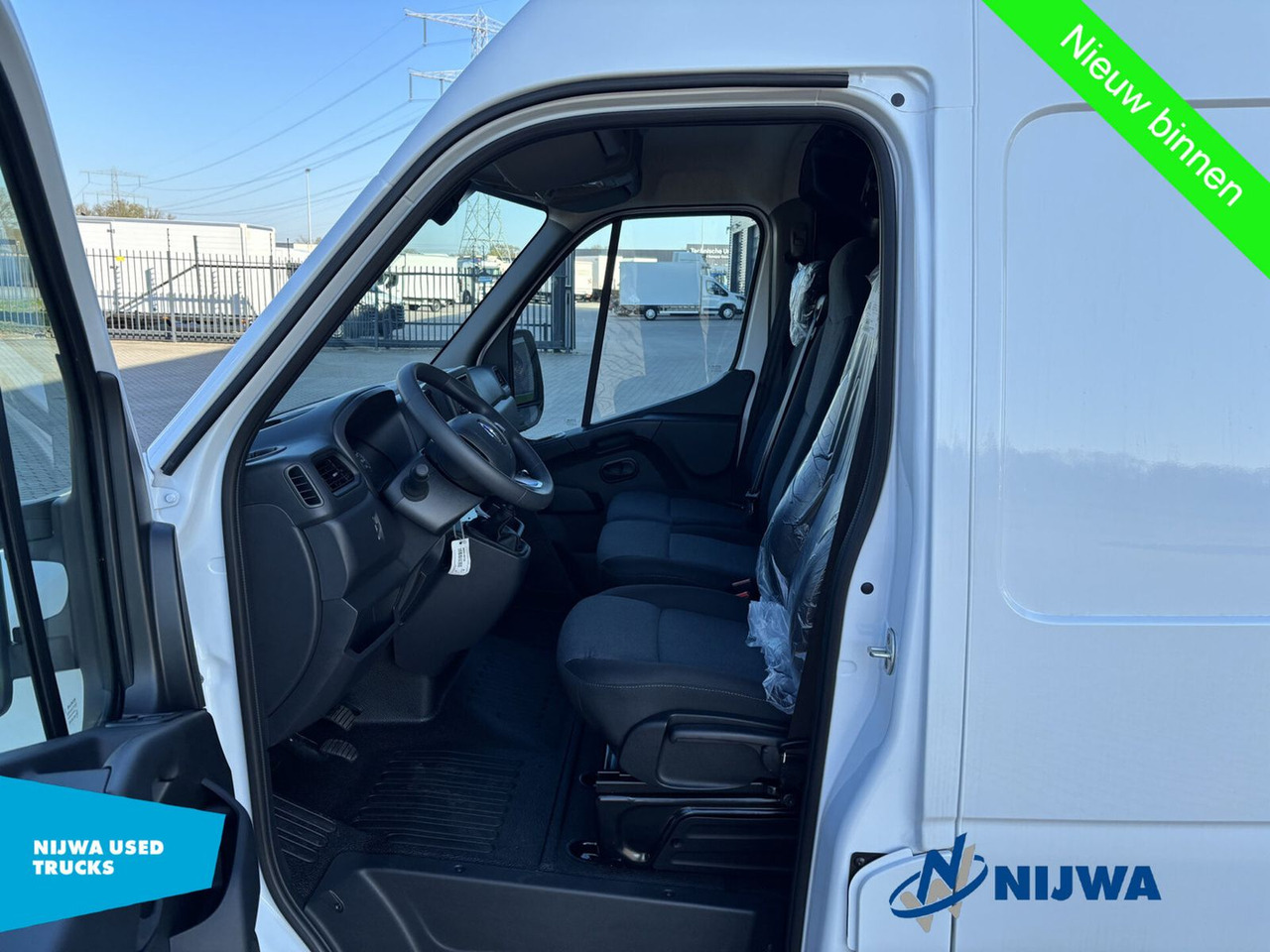 Renault Master 135 L3H2 Parkeersensoren + Cruise control - Small van: picture 5 Renault Master 135 L3H2 Parkeersensoren + Cruise control - Small van: picture 5