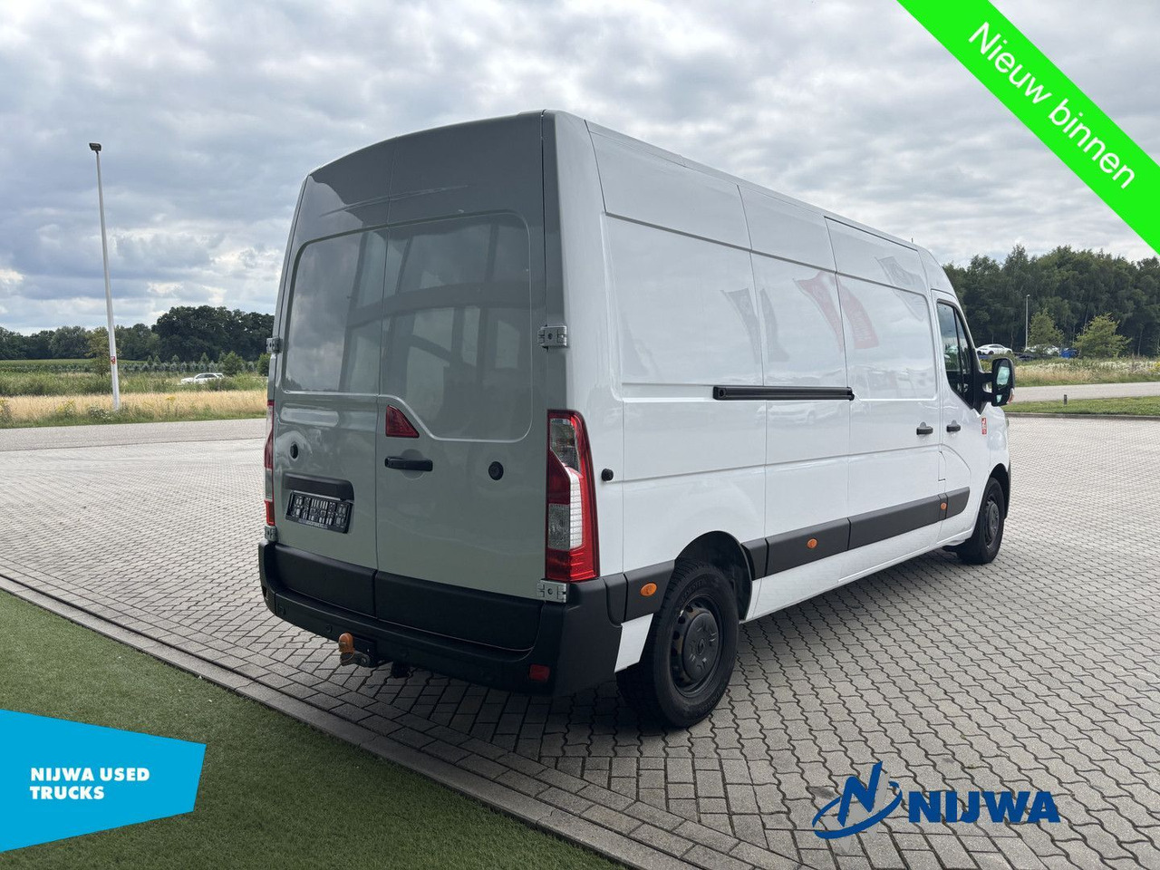 Renault Master T35 145 L3H2 Trekhaak + Climate control - Small van: picture 3 Renault Master T35 145 L3H2 Trekhaak + Climate control - Small van: picture 3