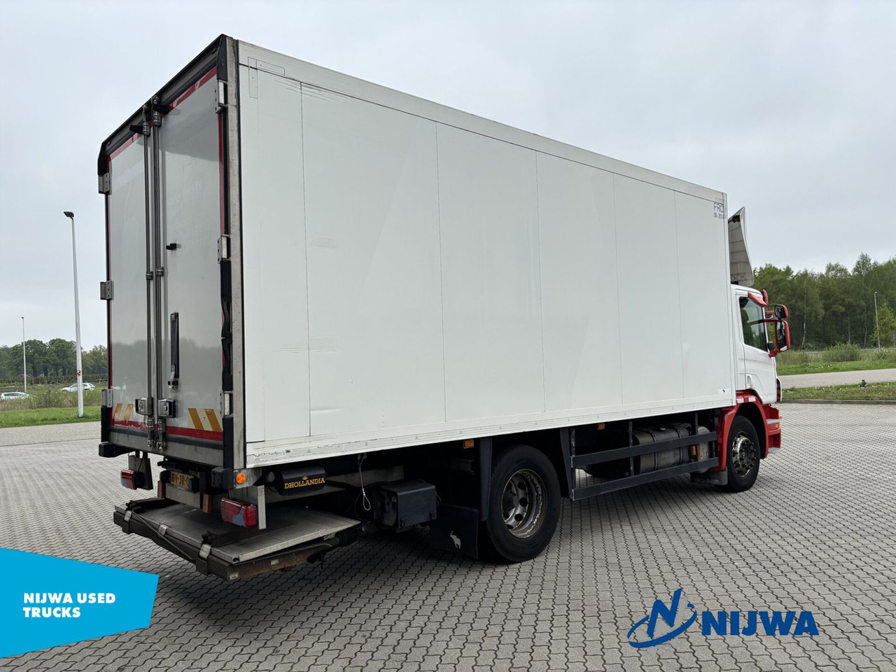 Scania P 230 4X2 Meat Truck + Laadklep - Refrigerator truck: picture 3 Scania P 230 4X2 Meat Truck + Laadklep - Refrigerator truck: picture 3