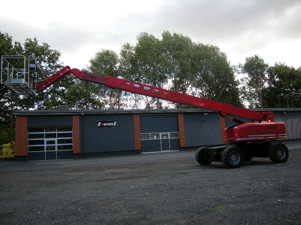 Genie Arbeitsbühne Genie S-85, AH 28 m - Truck mounted aerial platform: picture 1 Genie Arbeitsbühne Genie S-85, AH 28 m - Truck mounted aerial platform: picture 1