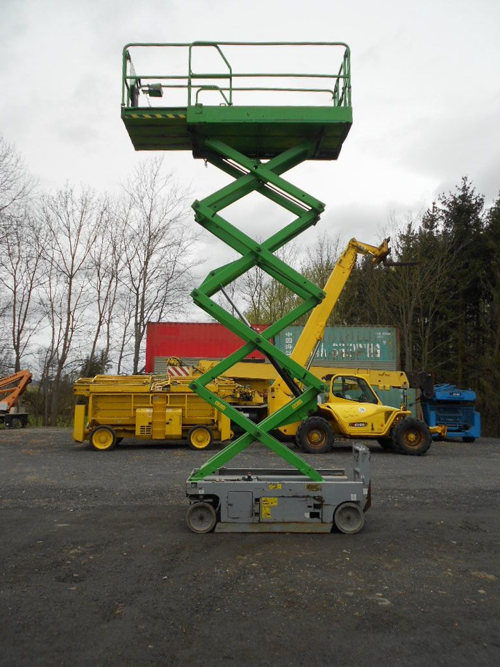 Genie GS 2646, Scherenarbeitsbühne Genie 9,9 m - Truck mounted aerial platform: picture 4 Genie GS 2646, Scherenarbeitsbühne Genie 9,9 m - Truck mounted aerial platform: picture 4