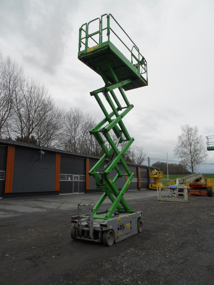 Genie GS 2646, Scherenarbeitsbühne Genie 9,9 m - Truck mounted aerial platform: picture 2 Genie GS 2646, Scherenarbeitsbühne Genie 9,9 m - Truck mounted aerial platform: picture 2