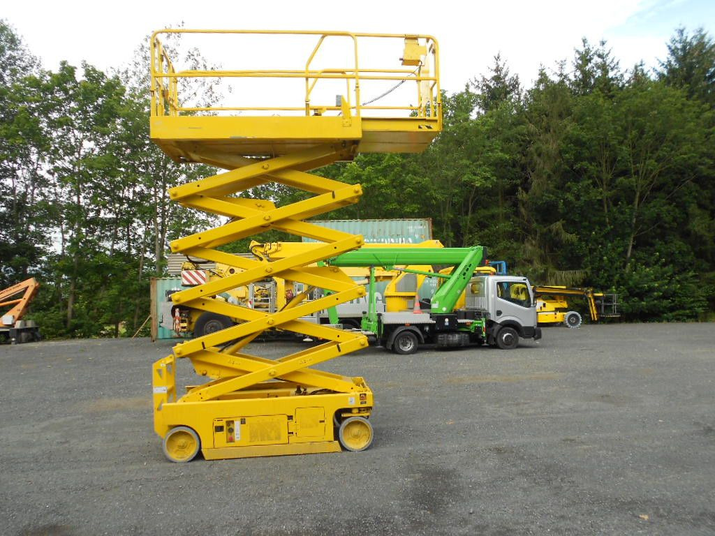 Genie GS 3246, Scherenarbeitsbühne Genie 11,9 m - Scissor lift: picture 5 Genie GS 3246, Scherenarbeitsbühne Genie 11,9 m - Scissor lift: picture 5