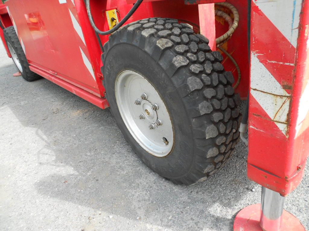 Leasing of Scherenarbeitsbühne Liftlux SL205-25D4WD, AH 22 Scherenarbeitsbühne Liftlux SL205-25D4WD, AH 22 Scherenarbeitsbühne Liftlux SL205-25D4WD, AH 22 Scherenarbeitsbühne Liftlux SL205-25D4WD, AH 22: picture 7