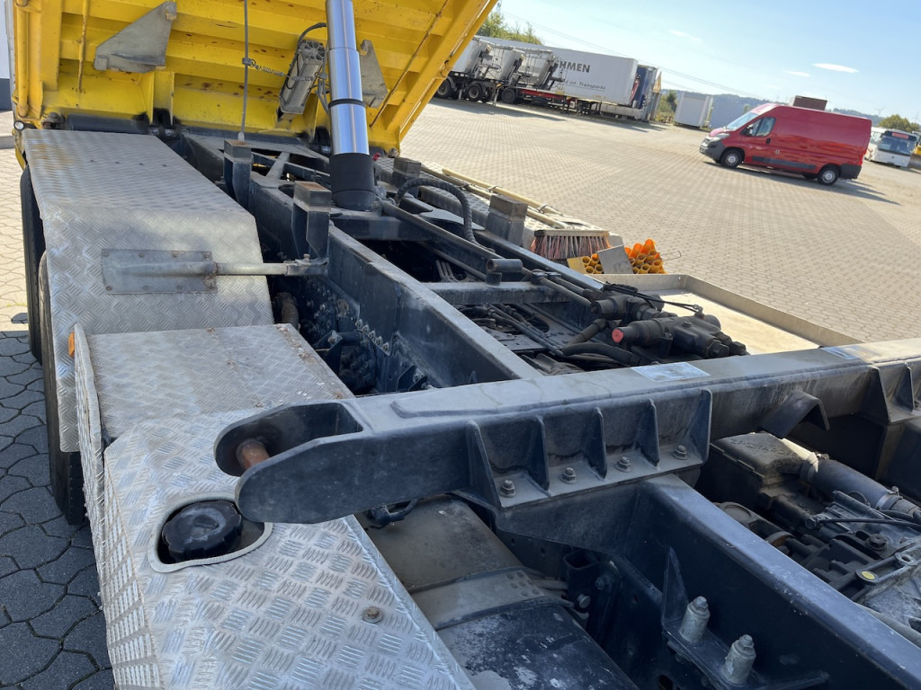 MAN TGS 28.480 6x4 Dreiseitenkipper Allrad Liftachse - Tipper: picture 3 MAN TGS 28.480 6x4 Dreiseitenkipper Allrad Liftachse - Tipper: picture 3