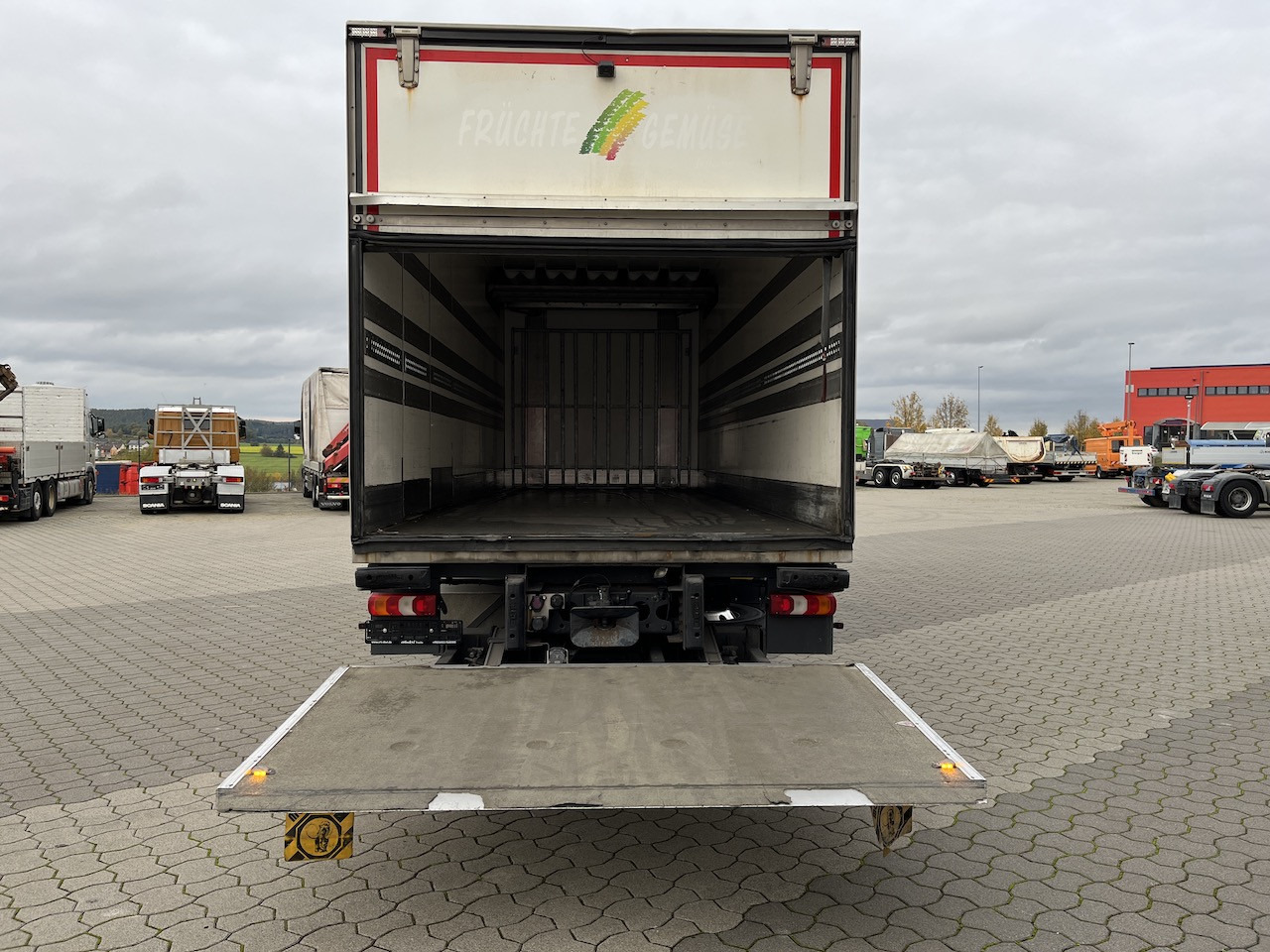 Mercedes-Benz 1842 4x2 LBW Kühlung - Box truck: picture 4 Mercedes-Benz 1842 4x2 LBW Kühlung - Box truck: picture 4