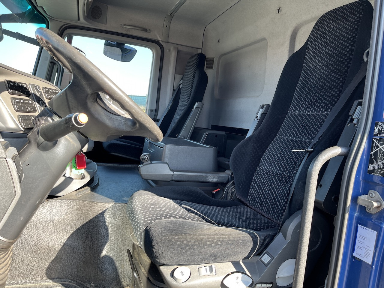 Mercedes-Benz 2541 6x2 Atlas 135.2E Pritsche 8,20 m - Curtainsider truck, Crane truck: picture 2 Mercedes-Benz 2541 6x2 Atlas 135.2E Pritsche 8,20 m - Curtainsider truck, Crane truck: picture 2
