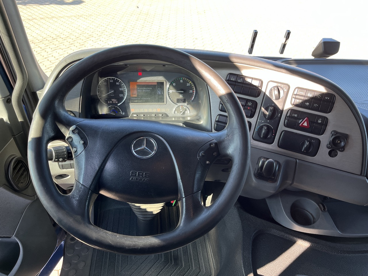 Mercedes-Benz 2541 6x2 Atlas 135.2E Pritsche 8,20 m - Dropside/ Flatbed truck, Crane truck: picture 3 Mercedes-Benz 2541 6x2 Atlas 135.2E Pritsche 8,20 m - Dropside/ Flatbed truck, Crane truck: picture 3
