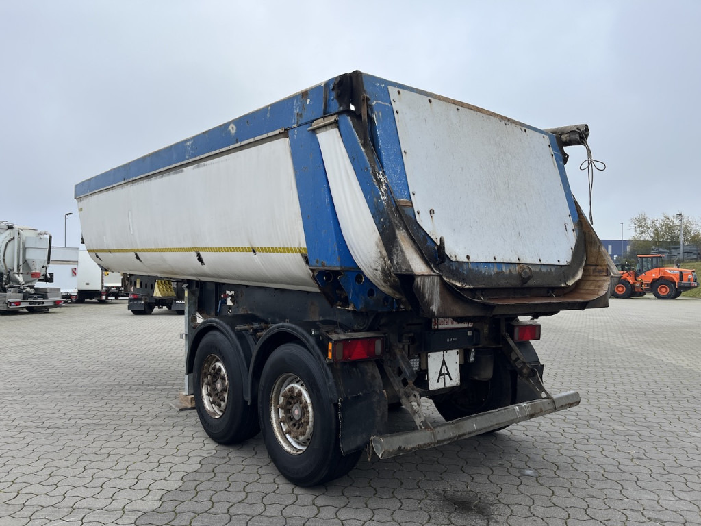 Schmitz SKI 18 Thermomulde - Tipper semi-trailer: picture 4 Schmitz SKI 18 Thermomulde - Tipper semi-trailer: picture 4
