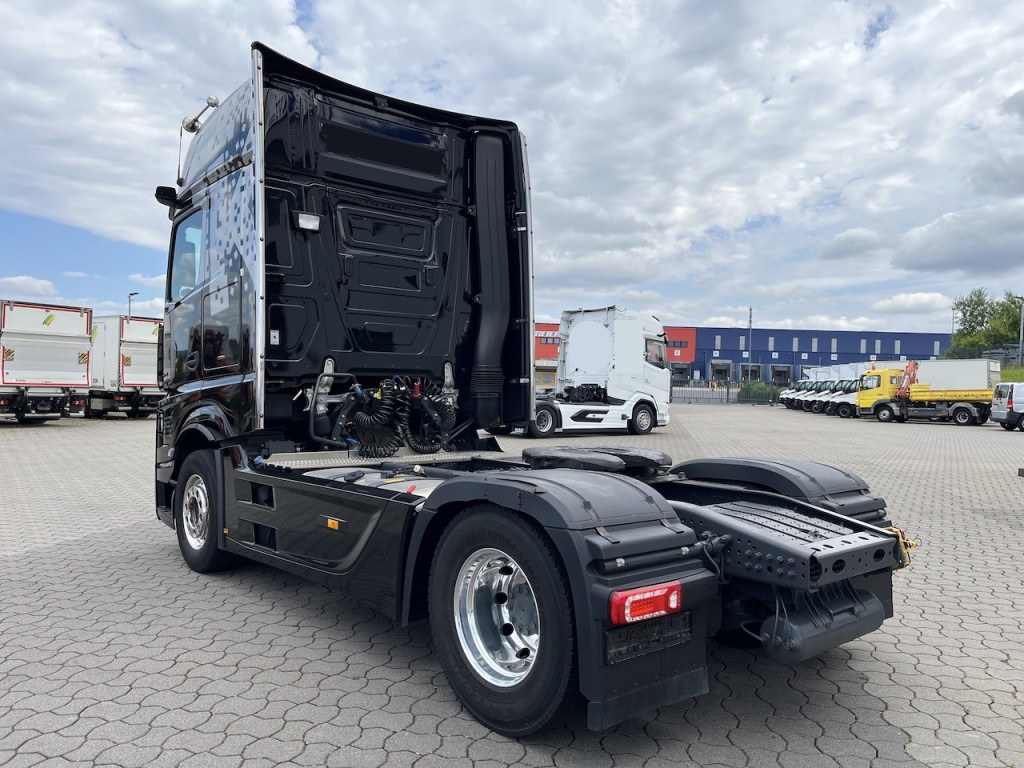 Mercedes-Benz Actros 1853 4x2 Gigaspace Sitzecke StyleLine - Tractor unit: picture 2 Mercedes-Benz Actros 1853 4x2 Gigaspace Sitzecke StyleLine - Tractor unit: picture 2