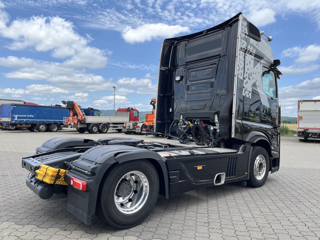Mercedes-Benz Actros 1853 4x2 Gigaspace Sitzecke StyleLine - Tractor unit: picture 4 Mercedes-Benz Actros 1853 4x2 Gigaspace Sitzecke StyleLine - Tractor unit: picture 4