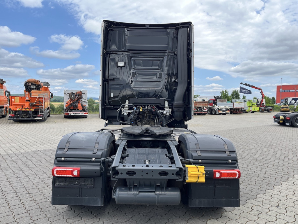 Mercedes-Benz Actros 1853 4x2 Gigaspace Sitzecke StyleLine - Tractor unit: picture 3 Mercedes-Benz Actros 1853 4x2 Gigaspace Sitzecke StyleLine - Tractor unit: picture 3