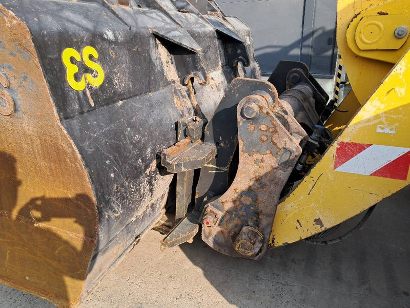 Wheel loader Komatsu WA380-8E0: picture 15