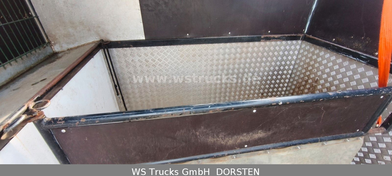 Livestock truck Renault Mascott Pferdeaufbau 2 Pferde: picture 13 Livestock truck Renault Mascott Pferdeaufbau 2 Pferde: picture 13