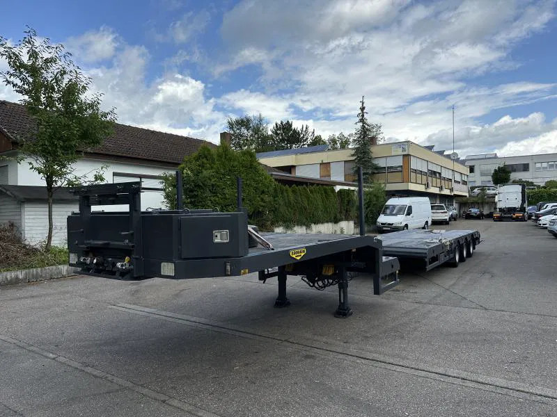 Broshuis Tele Semi Tieflader Luft 4.5 m auszieh u. 3 m verb Tele Semi Tieflader Luft 4.5 m auszieh u. 3 m verbreiterb. - Low loader semi-trailer: picture 1 Broshuis Tele Semi Tieflader Luft 4.5 m auszieh u. 3 m verb Tele Semi Tieflader Luft 4.5 m auszieh u. 3 m verbreiterb. - Low loader semi-trailer: picture 1