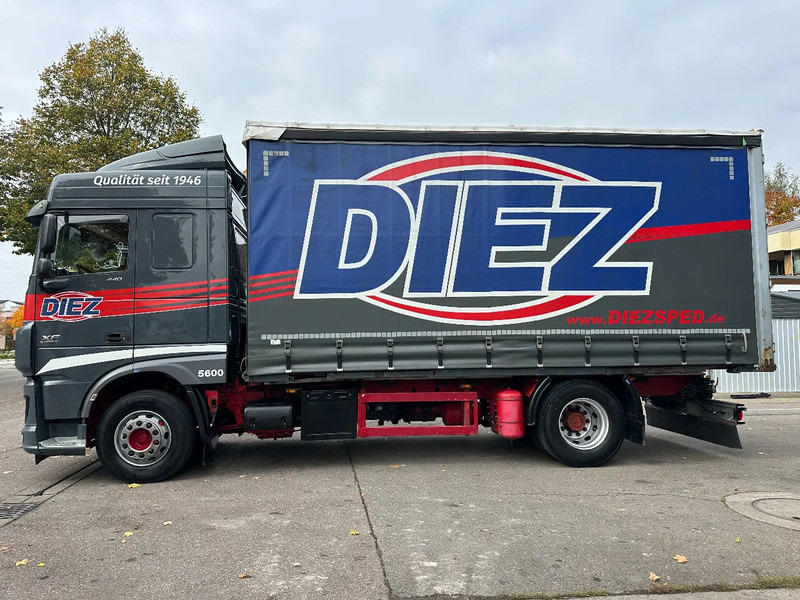 DAF XF 106.440 DAF XF 106 440 BL 4x2 *SpaceCab*Pritschenwagen mit Schiebeplane und EDSCHA - Verdeck* - Curtainsider truck: picture 2 DAF XF 106.440 DAF XF 106 440 BL 4x2 *SpaceCab*Pritschenwagen mit Schiebeplane und EDSCHA - Verdeck* - Curtainsider truck: picture 2