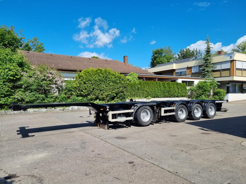 Nooteboom CT-53-04 D 4-Achs Containerchassis Combitrailer CT-53-04 D 4-Achs Containerchassis Combitrailer - Container transporter/ Swap body semi-trailer: picture 1 Nooteboom CT-53-04 D 4-Achs Containerchassis Combitrailer CT-53-04 D 4-Achs Containerchassis Combitrailer - Container transporter/ Swap body semi-trailer: picture 1