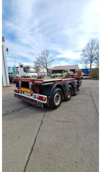 Schwarzmüller kurzes 3- Achs Chassis ADR für Chemie Spezialbehäl kurzes 3- Achs Chassis ADR für Chemie Spezialbehälter - Container transporter/ Swap body semi-trailer: picture 4 Schwarzmüller kurzes 3- Achs Chassis ADR für Chemie Spezialbehäl kurzes 3- Achs Chassis ADR für Chemie Spezialbehälter - Container transporter/ Swap body semi-trailer: picture 4