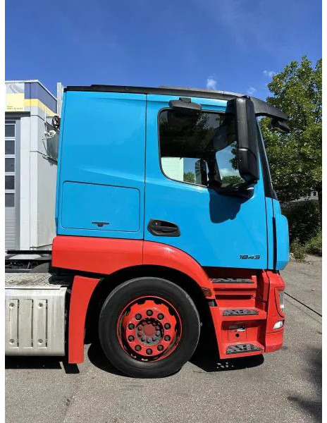 Mercedes-Benz Actros 1843 LS Autotransporter SZM EUROLOHR - Tractor unit: picture 5 Mercedes-Benz Actros 1843 LS Autotransporter SZM EUROLOHR - Tractor unit: picture 5