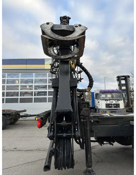 Loglift F 125 ZT 93 Holzkran F 125 ZT 93 Holzkran - Truck: picture 2 Loglift F 125 ZT 93 Holzkran F 125 ZT 93 Holzkran - Truck: picture 2