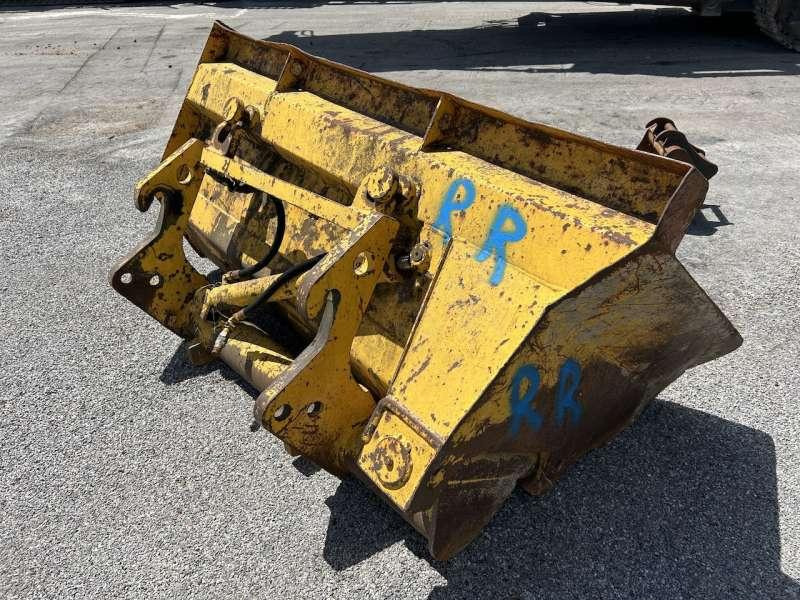 1860mm - Lateral Droit - Loader bucket for Construction machinery: picture 4 1860mm - Lateral Droit - Loader bucket for Construction machinery: picture 4