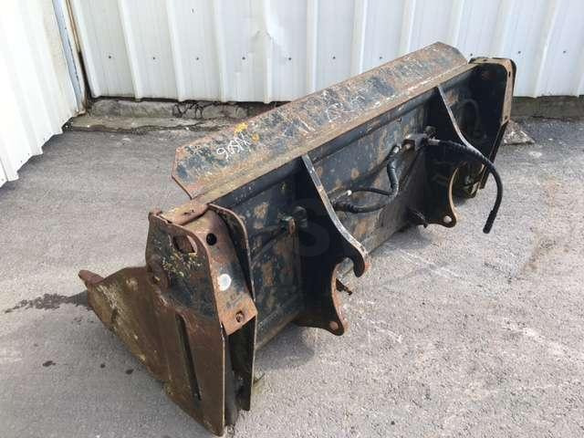 2080mm - Loader bucket: picture 5 2080mm - Loader bucket: picture 5