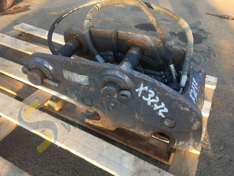 VOLVO Coupleur Hydraulique VOLVO montage origine ECR50 - Quick coupler for Construction machinery: picture 3 VOLVO Coupleur Hydraulique VOLVO montage origine ECR50 - Quick coupler for Construction machinery: picture 3
